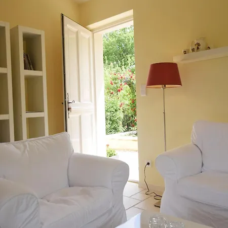 Apartment In With Garden Montbrun-les-Bains