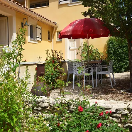 Apartment In With Garden *
